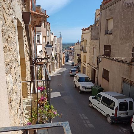 Tranquil And Spacious Townhouse In Historical And Picturesque Cervera Del Maestre 外观 照片