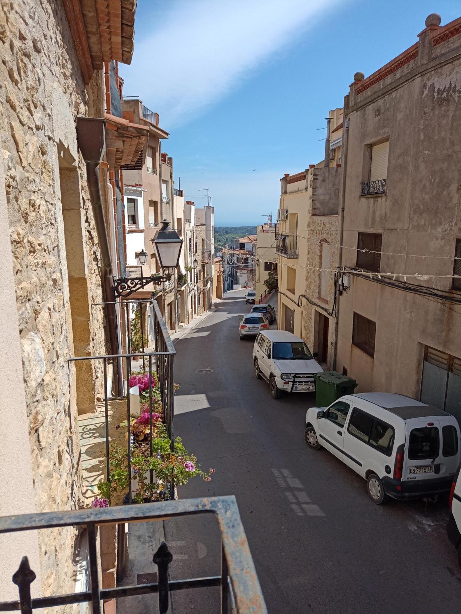 Tranquil And Spacious Townhouse In Historical And Picturesque Cervera Del Maestre 外观 照片