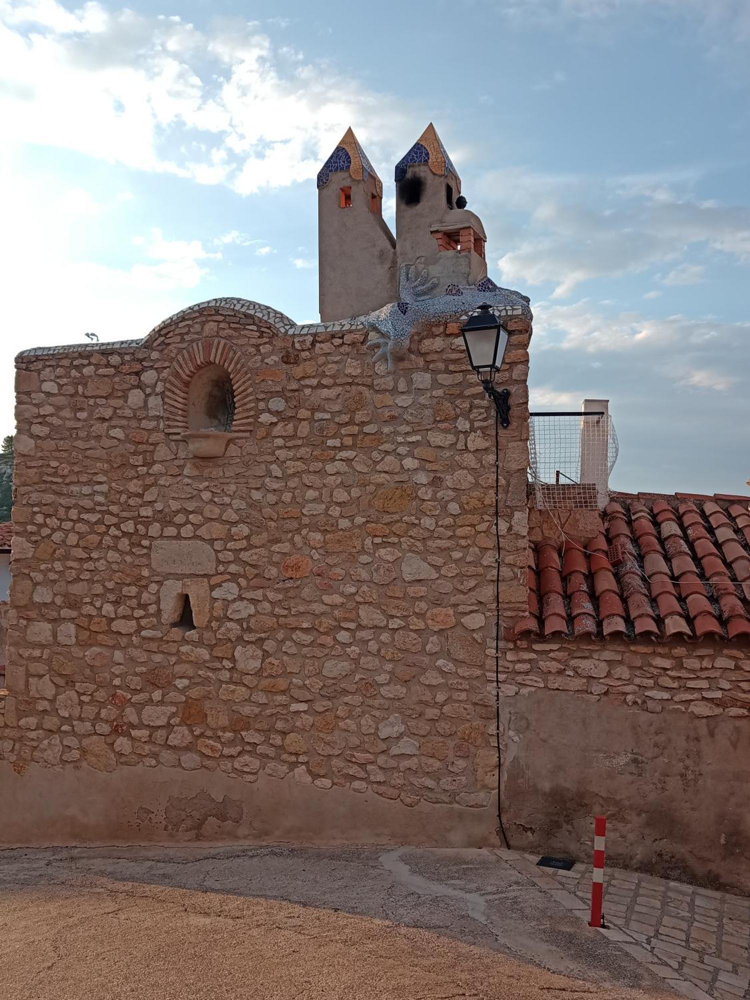 Tranquil And Spacious Townhouse In Historical And Picturesque Cervera Del Maestre 外观 照片