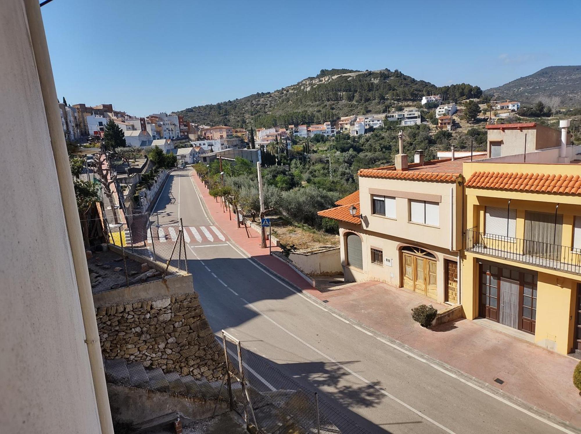 Tranquil And Spacious Townhouse In Historical And Picturesque Cervera Del Maestre 外观 照片
