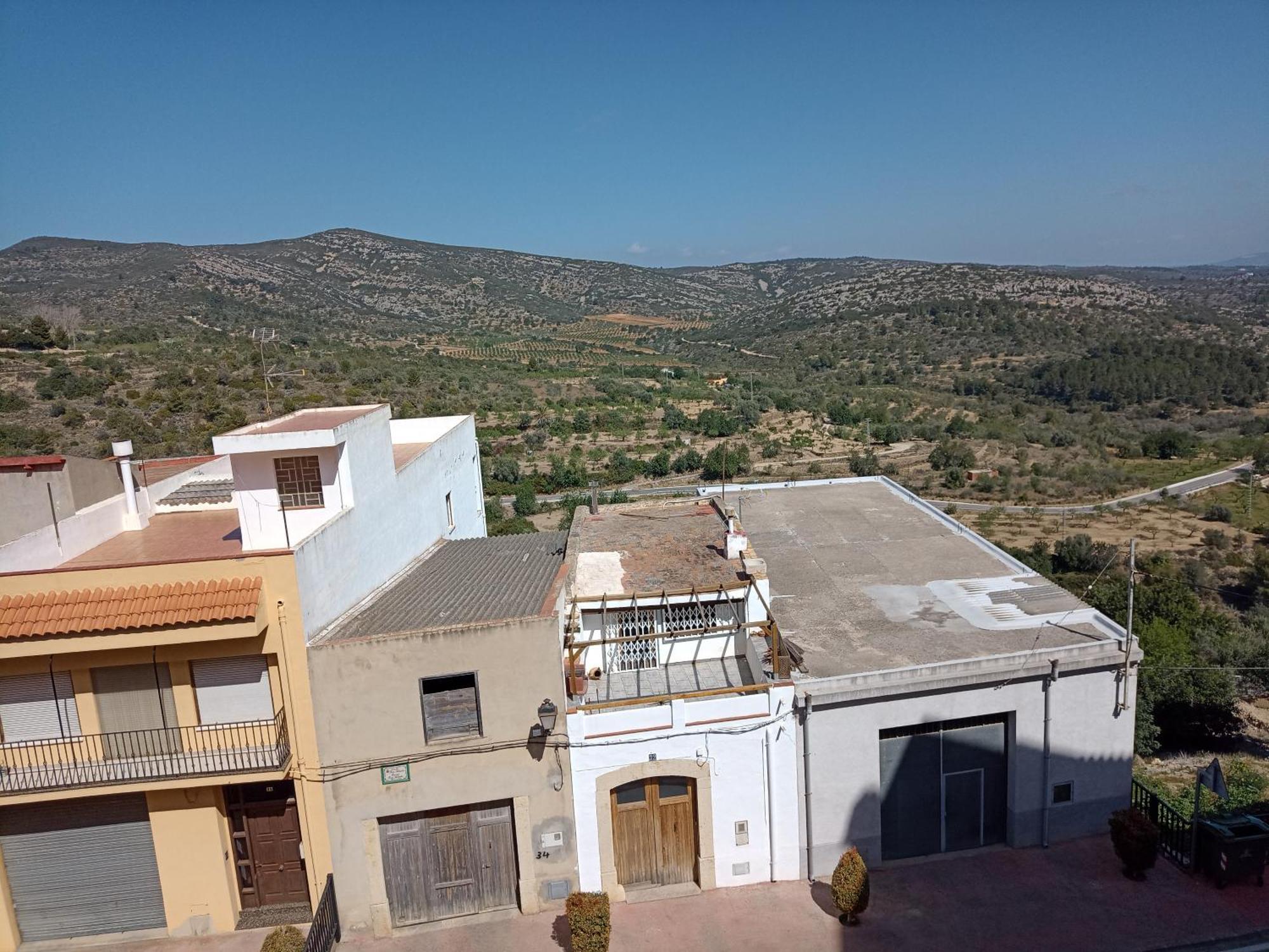 Tranquil And Spacious Townhouse In Historical And Picturesque Cervera Del Maestre 外观 照片